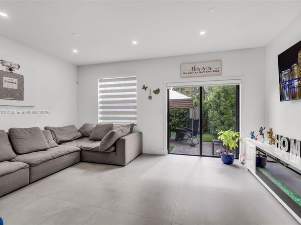 14782 SW 181st Ter, Miami FL 33187