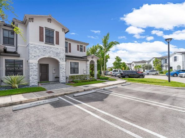 14782 SW 181st Ter, Miami FL 33187