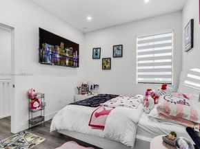 14782 SW 181st Ter, Miami FL 33187