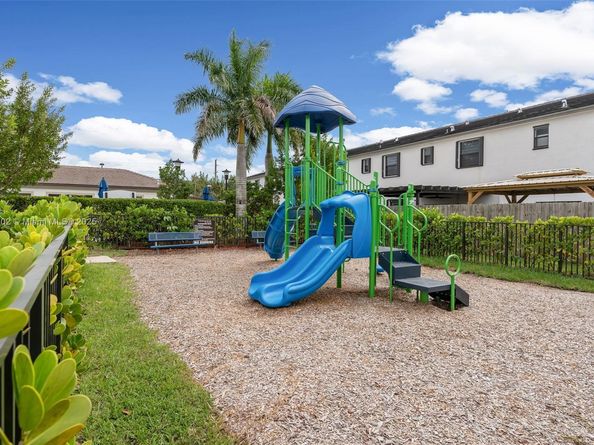 14782 SW 181st Ter, Miami FL 33187