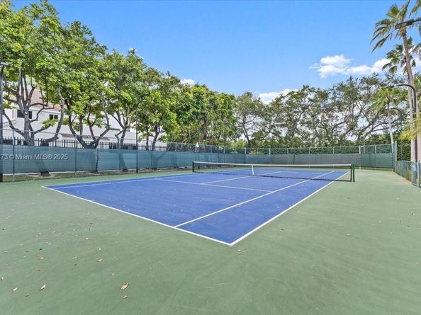 19914 NE 19th Ct, Miami FL 33179