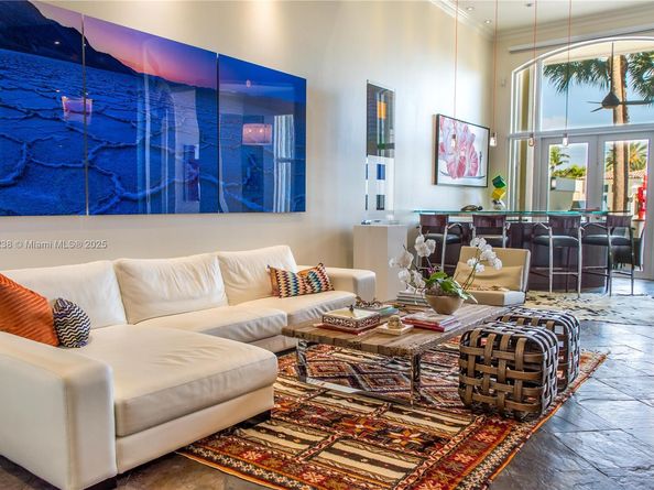 3705 NE 214  St 13, Aventura FL 33180