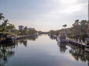 3705 NE 214  St 13, Aventura FL 33180