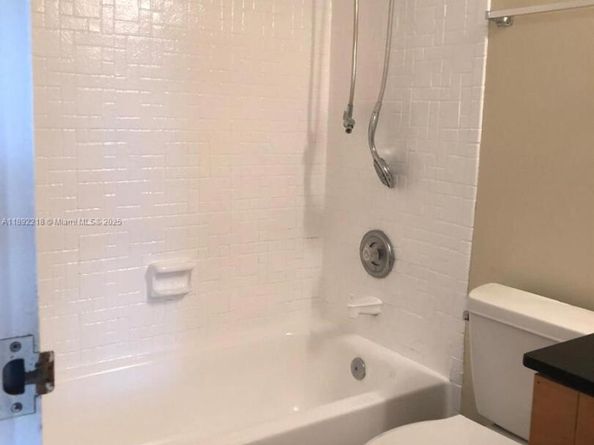 2715 Tigertail Ave 403, Coconut Grove FL 33133