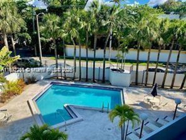 2715 Tigertail Ave 403, Coconut Grove FL 33133