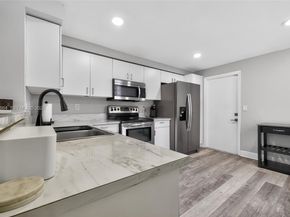 1594 Barcelona Way 518, Weston FL 33327