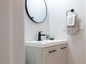 1594 Barcelona Way 518, Weston FL 33327