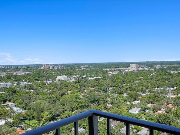 780 NE 69th St 2404, Miami FL 33138