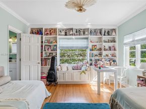 4805 Cherokee Ave, Miami Beach FL 33140