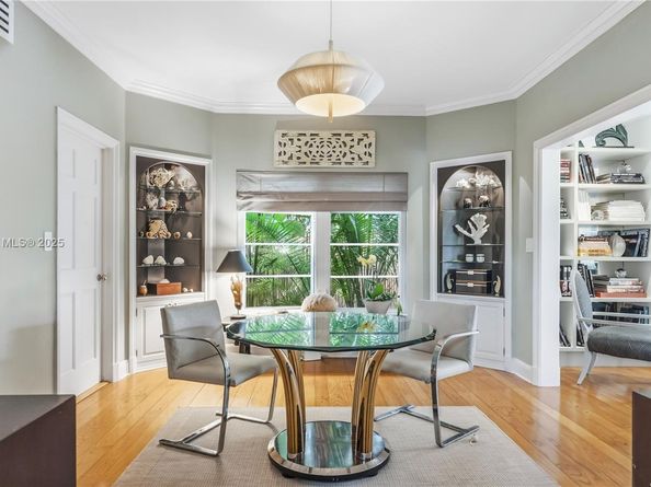 4805 Cherokee Ave, Miami Beach FL 33140