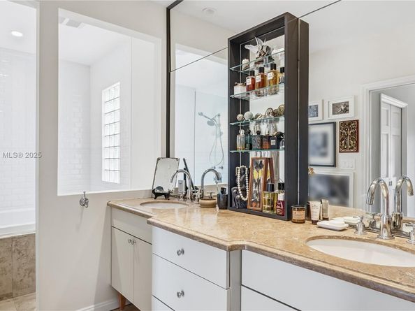 4805 Cherokee Ave, Miami Beach FL 33140