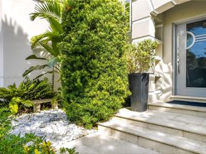 4805 Cherokee Ave, Miami Beach FL 33140