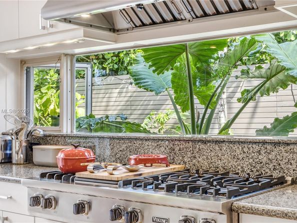 4805 Cherokee Ave, Miami Beach FL 33140