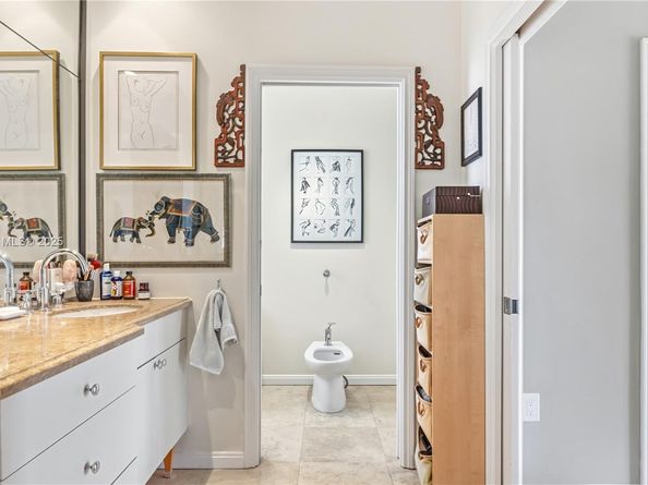 4805 Cherokee Ave, Miami Beach FL 33140