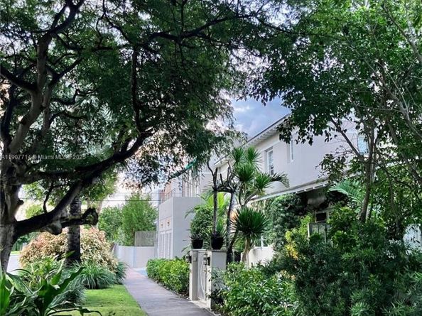 4805 Cherokee Ave, Miami Beach FL 33140