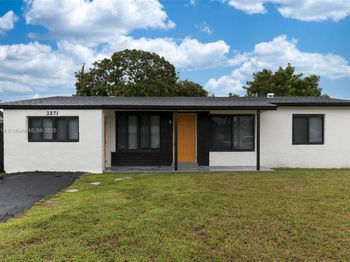 3271 NW 18th St