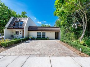 6704 Crooked Palm Ter, Miami Lakes FL 33014