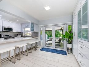 6704 Crooked Palm Ter, Miami Lakes FL 33014