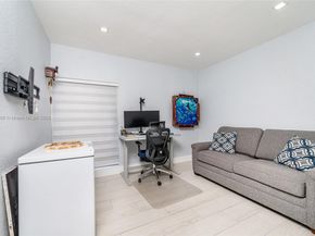 6704 Crooked Palm Ter, Miami Lakes FL 33014