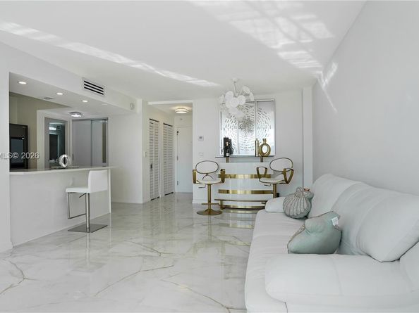 2017 S Ocean Dr 1206, Hallandale Beach FL 33009