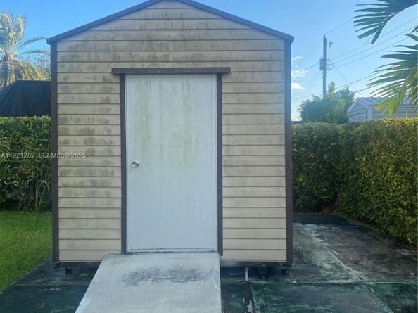 5600 SW 112th Ct, Miami FL 33173