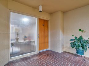 6666 SW 115th Ct 303, Miami FL 33173