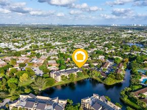 6666 SW 115th Ct 303, Miami FL 33173