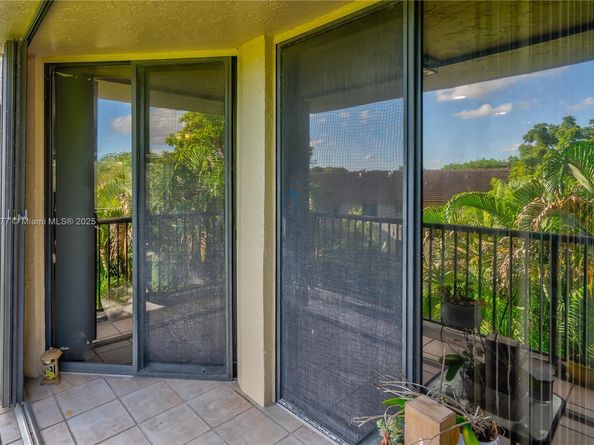 6666 SW 115th Ct 303, Miami FL 33173