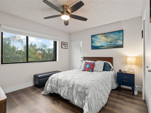 6666 SW 115th Ct 303, Miami FL 33173