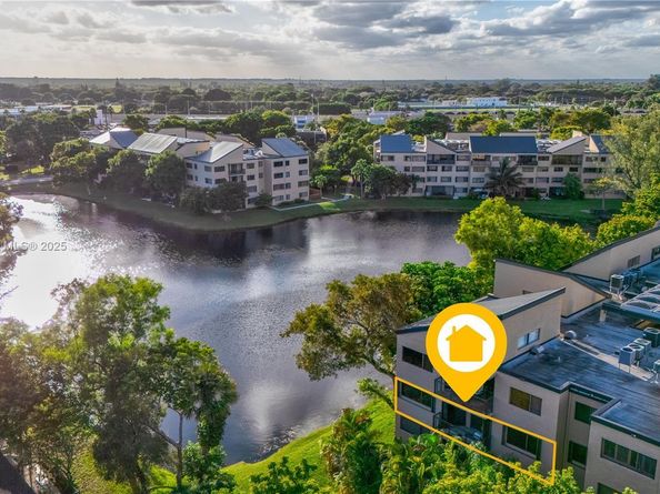 6666 SW 115th Ct 303, Miami FL 33173