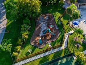 6666 SW 115th Ct 303, Miami FL 33173