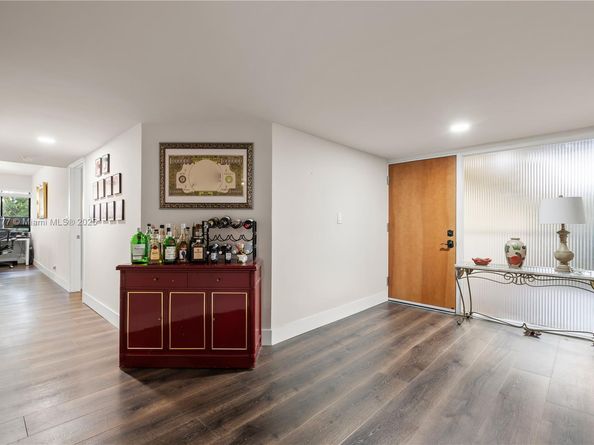 6666 SW 115th Ct 303, Miami FL 33173