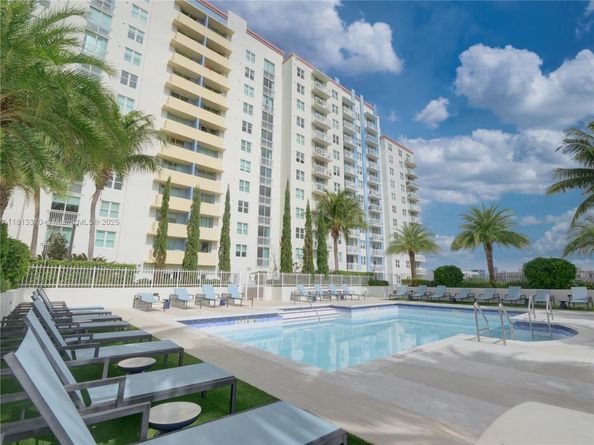 3000 Coral Way 815, Miami FL 33145