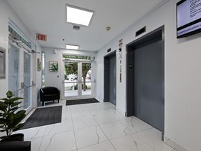 104 SW 9th St 1207, Miami FL 33130