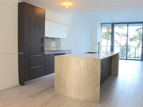 480 NE 31 604, Miami FL 33137