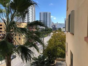 546 SW 1st St 501, Miami FL 33130
