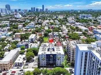 546 SW 1st St