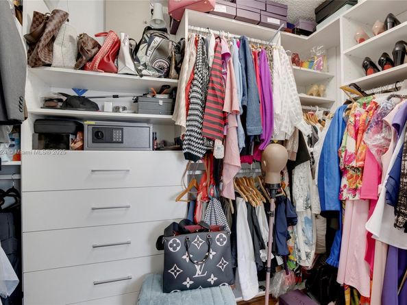 15865 NW 7th St, Pembroke Pines FL 33028