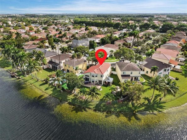 15865 NW 7th St, Pembroke Pines FL 33028