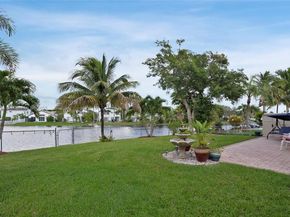 15865 NW 7th St, Pembroke Pines FL 33028