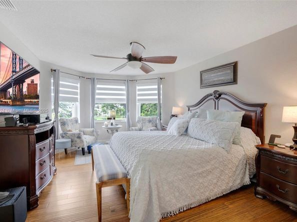 15865 NW 7th St, Pembroke Pines FL 33028