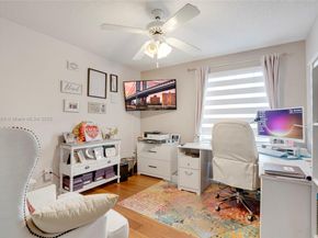 15865 NW 7th St, Pembroke Pines FL 33028