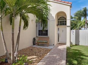15865 NW 7th St, Pembroke Pines FL 33028