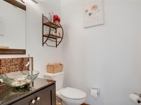 15865 NW 7th St, Pembroke Pines FL 33028