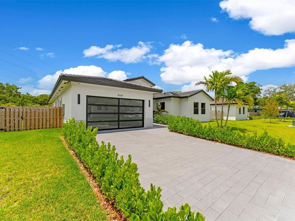 8220 SW 193rd Terrace, Cutler Bay FL 33157