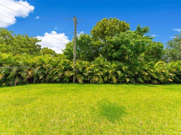 8220 SW 193rd Terrace, Cutler Bay FL 33157