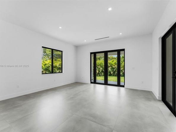8220 SW 193rd Terrace, Cutler Bay FL 33157