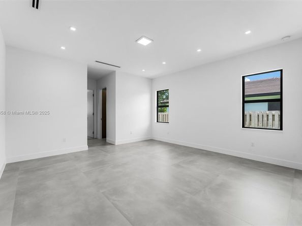 8220 SW 193rd Terrace, Cutler Bay FL 33157