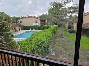 302 Lakeview Dr E, Royal Palm Beach FL 33411