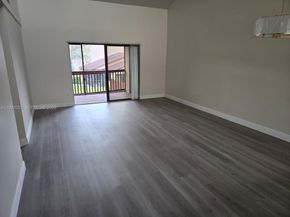 302 Lakeview Dr E, Royal Palm Beach FL 33411